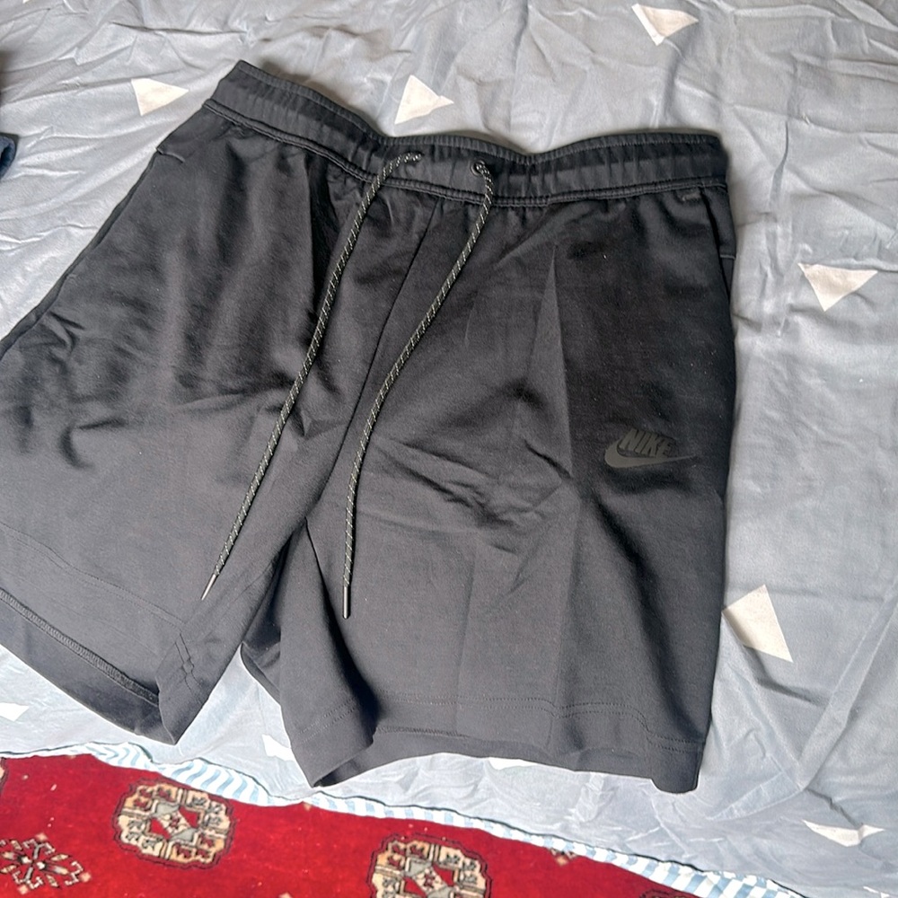 Men’s Nike Tech shorts